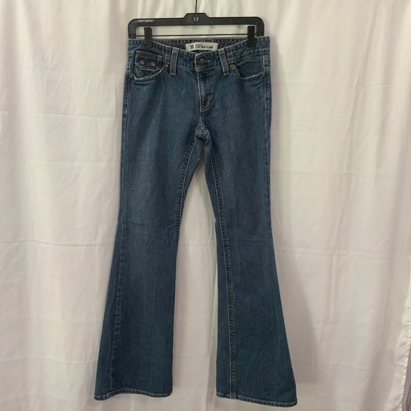 GAP JEANS Gap Low Rise Flare Jeans Womens size 4 Regular preowned great condtion - Picture 1 of 12